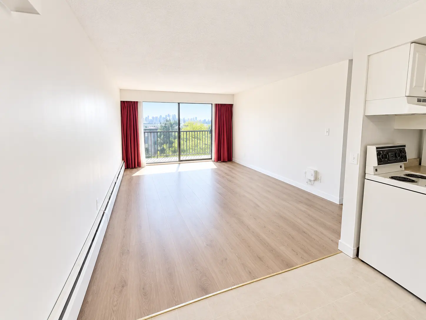 254 3rd St W #301, North Vancouver, BC V7M 1H8