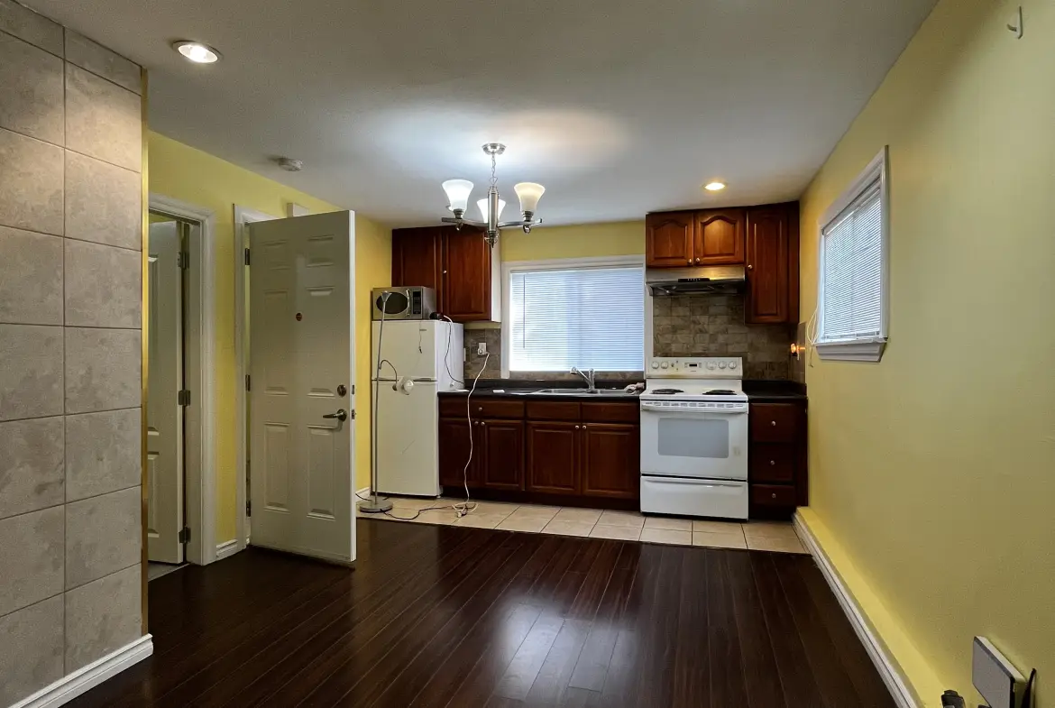 Raleigh Street,Port Coquitlam BC V3B 4P7