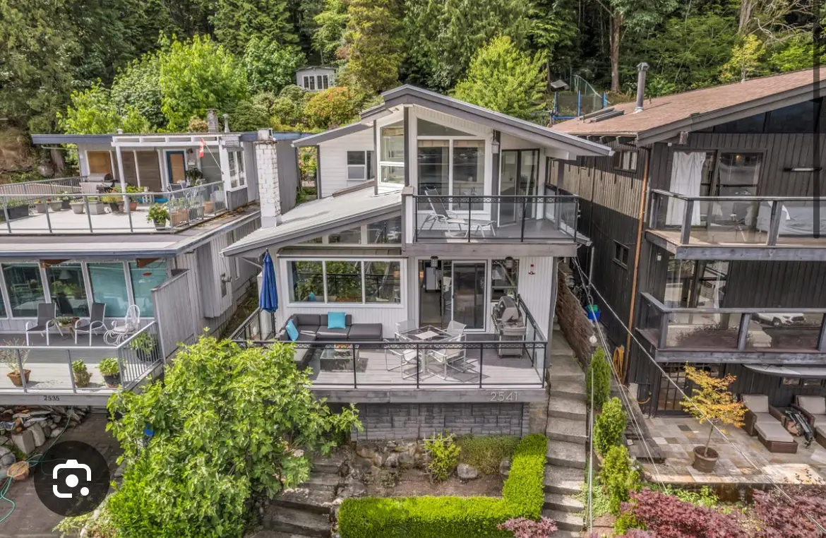 Panorama Drive, North Vancouver BC V7G 1V4