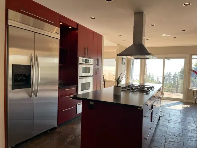 Midfeild Road, West Vancouver BC V7W 2Y3