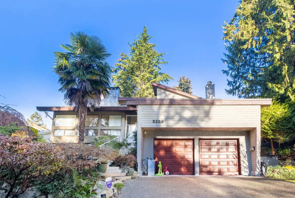 Kew Road, West Vancouver BC V7W 2W1