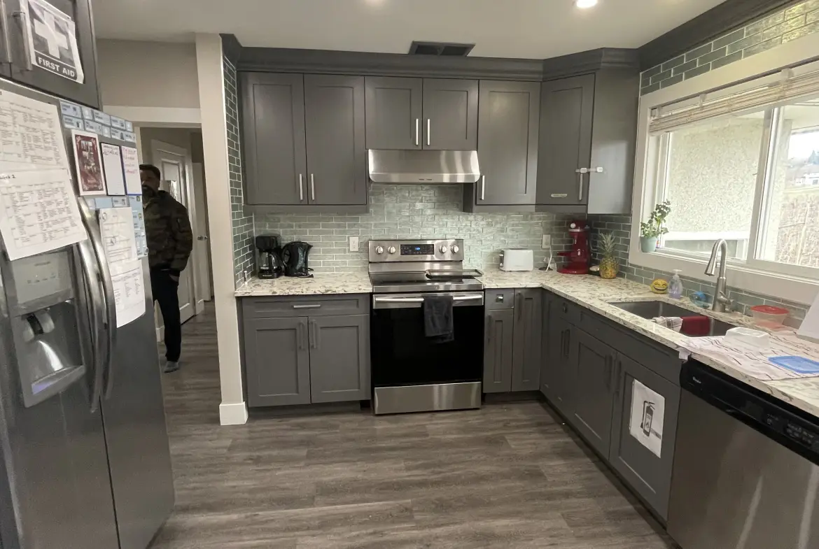 389 Valley Road, Kelowna, BC V1V 2E5