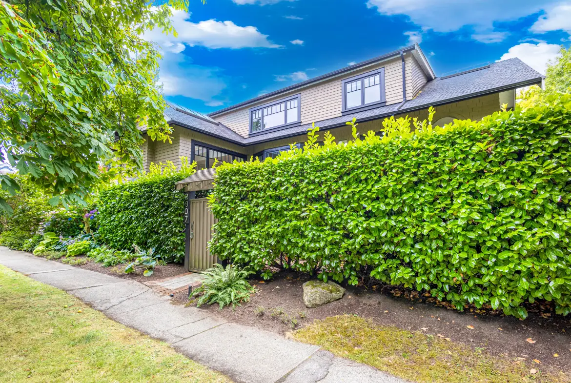 Garden suite W 13th Avenue, Vancouver BC V6R2T8