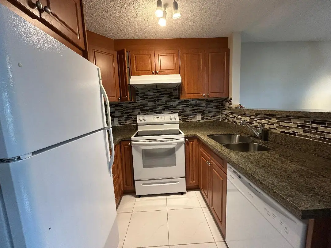 21st Street East, North Vancouver BC V7L 3B6