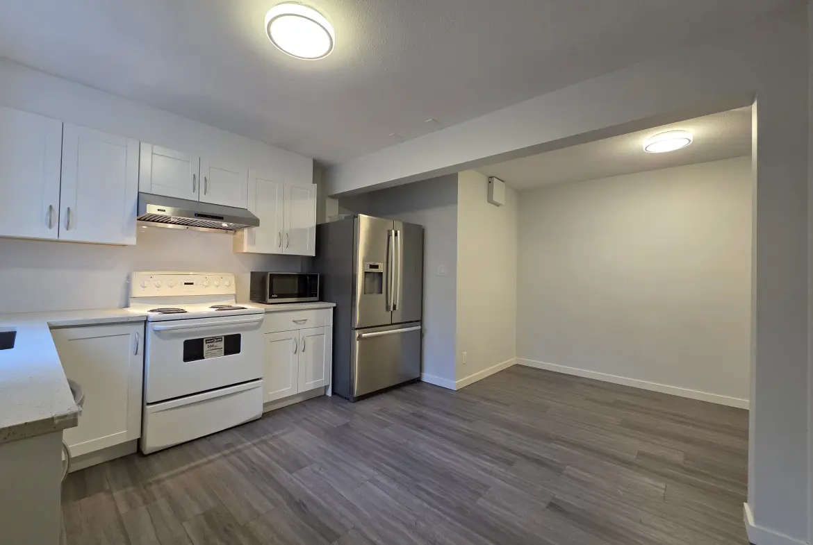 Livingstone Place, Richmond BC V7C 5J6