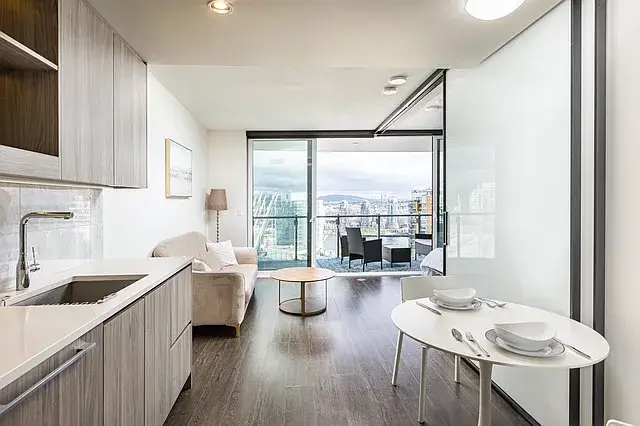Nelson St, Vancouver, BC V6B 6J8