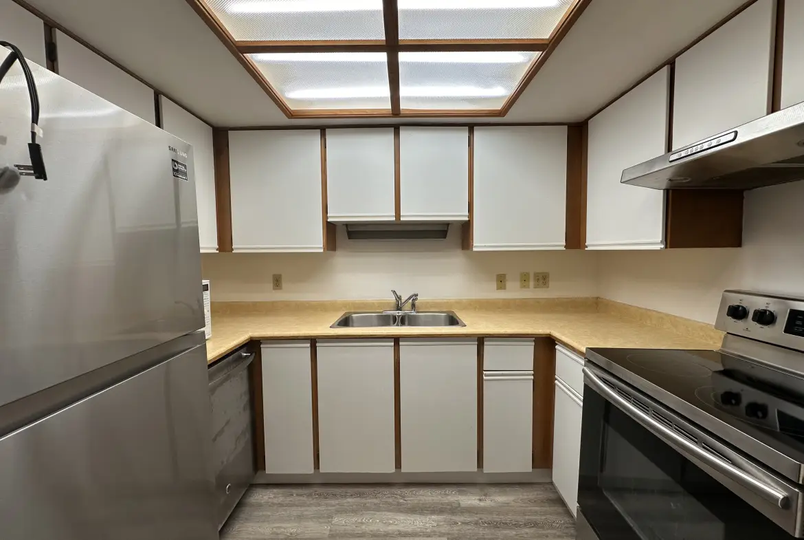 Milton Street unit 108, New Westminster, BC