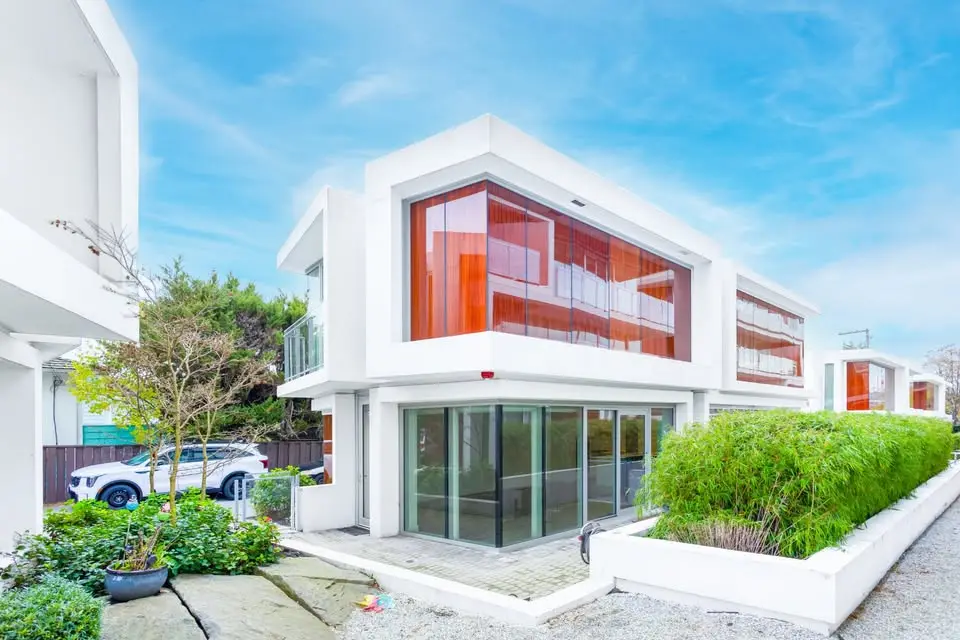 West 41st Avenue, South Cambie, Vancouver, BC