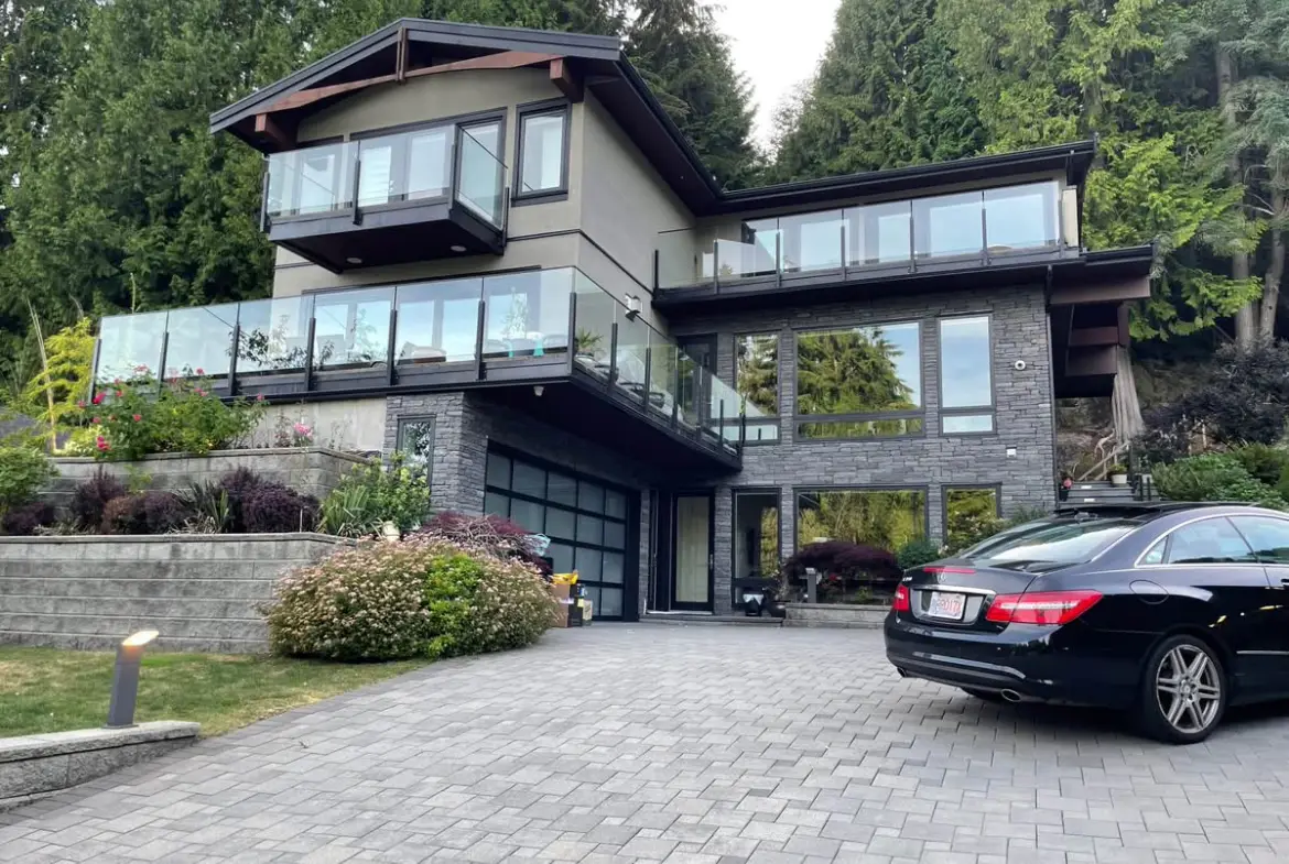 In-Law Suite St Giles Rd, West Vancouver, BC