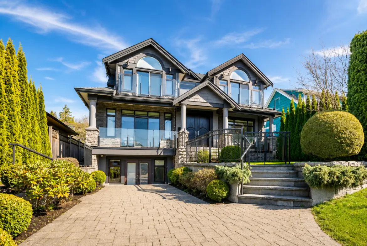 Kings Avenue, West Vancouver, BC