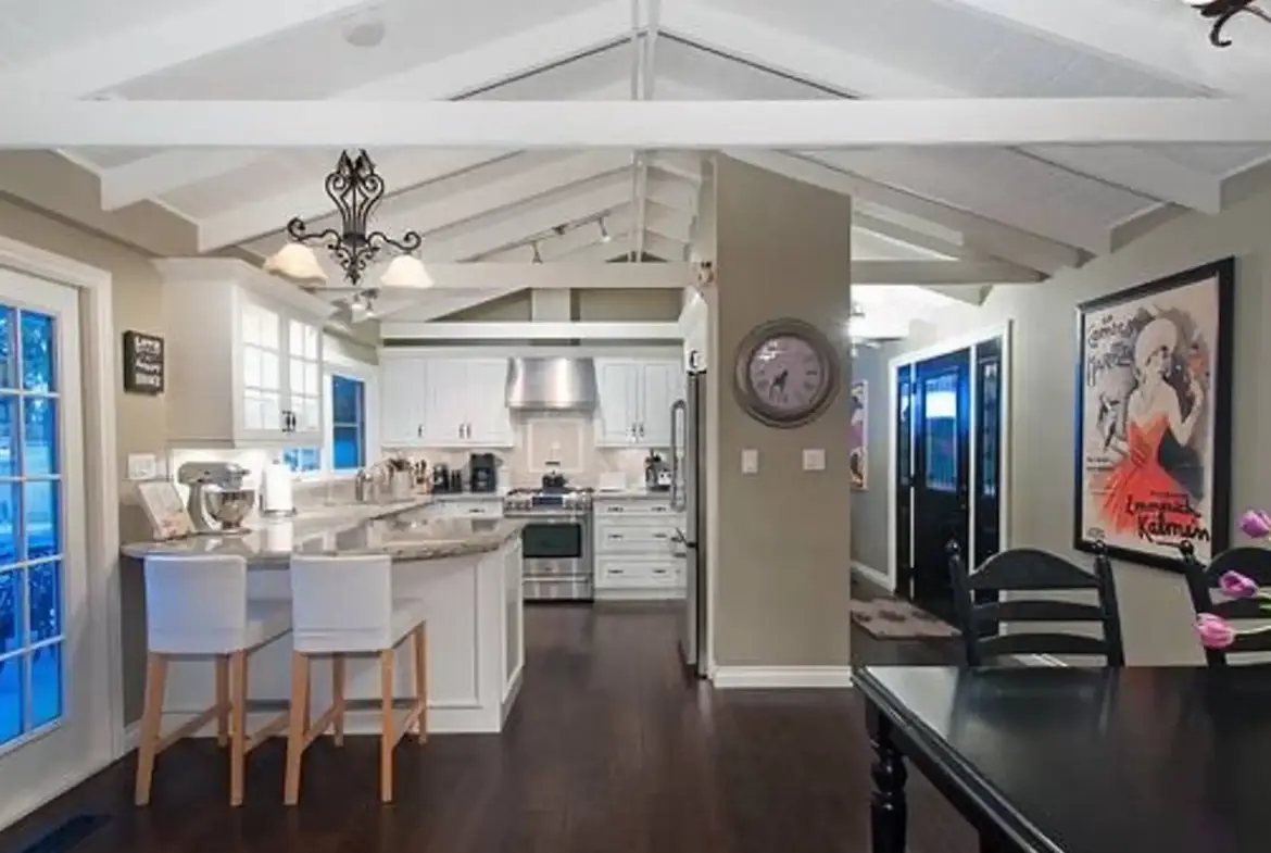 3515 Westmount Road, West Vancouver, BC