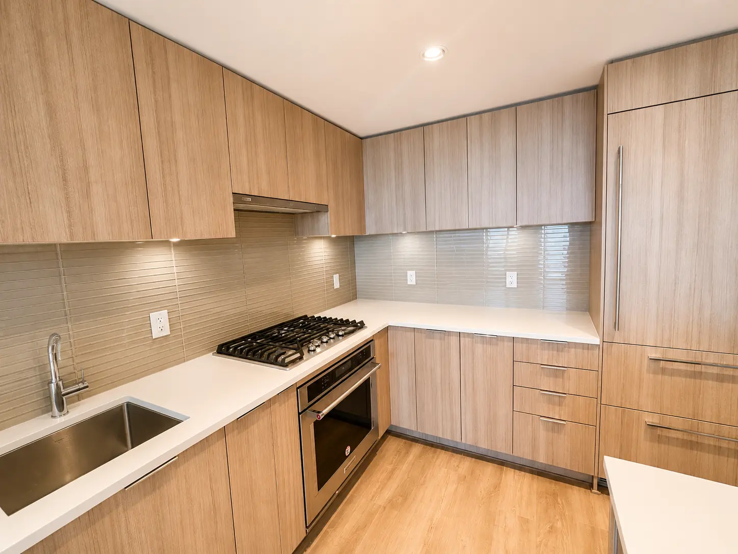 3405-6638 Dunblane Avenue, Burnaby, BC
